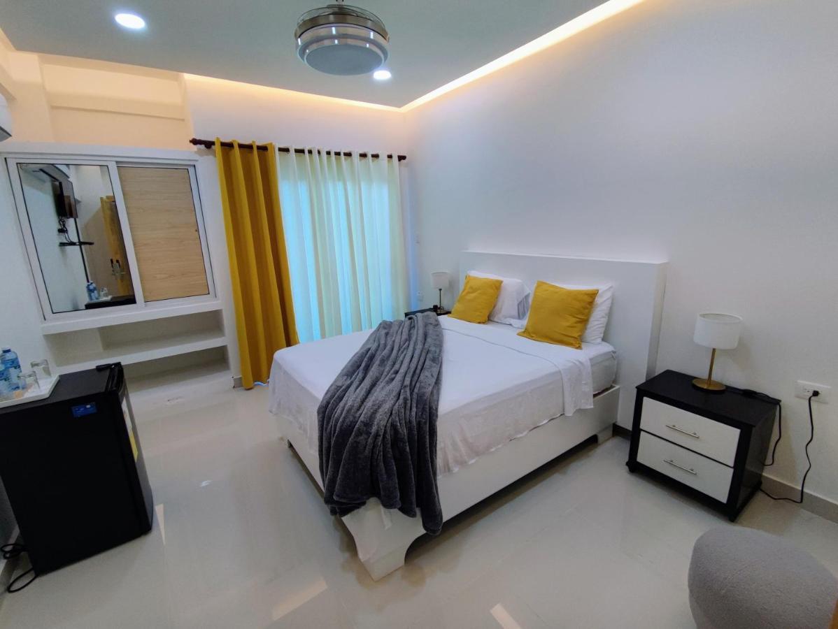 Hotel El Barco Compostela de Azua 외부 사진