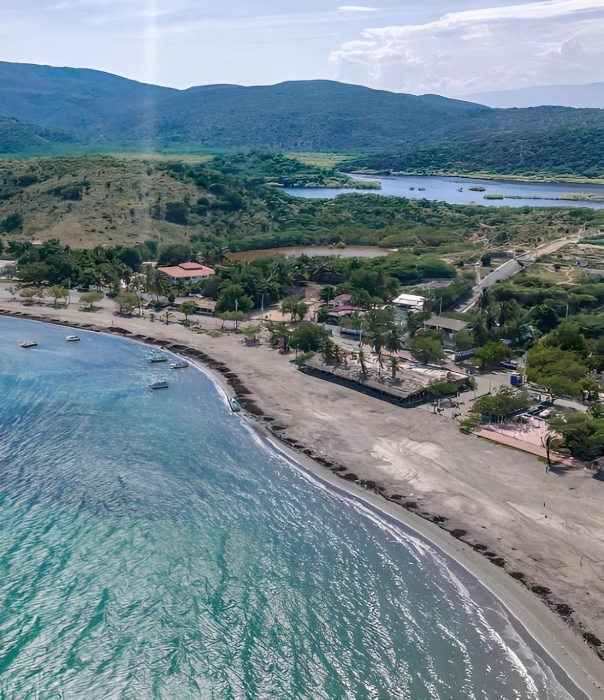 Hotel El Barco Compostela de Azua 외부 사진